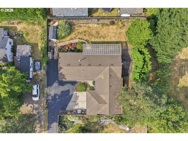 5327 Ne SIMPSON St, Portland, OR 97218