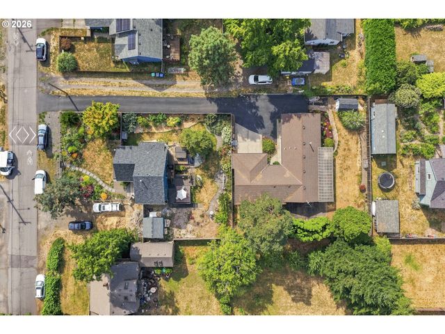 5327 Ne SIMPSON St, Portland, OR 97218