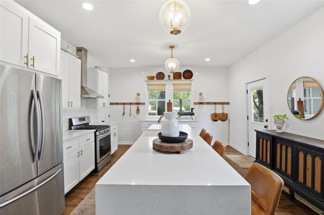 2108 Washington Avenue, Fort Worth, TX 76110