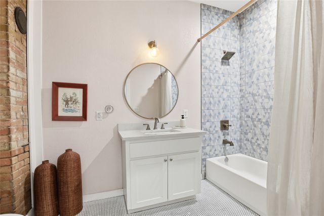 2108 Washington Avenue, Fort Worth, TX 76110