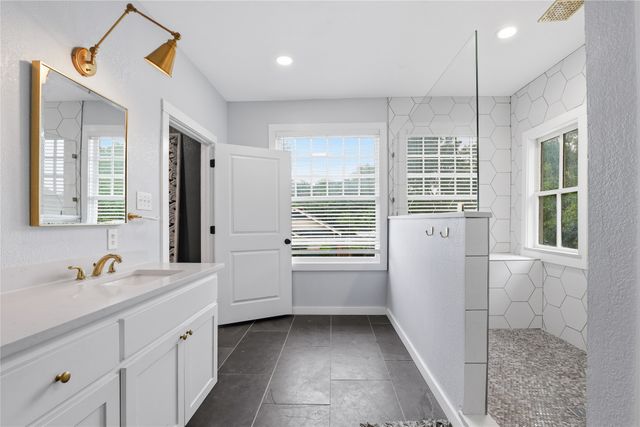 2108 Washington Avenue, Fort Worth, TX 76110