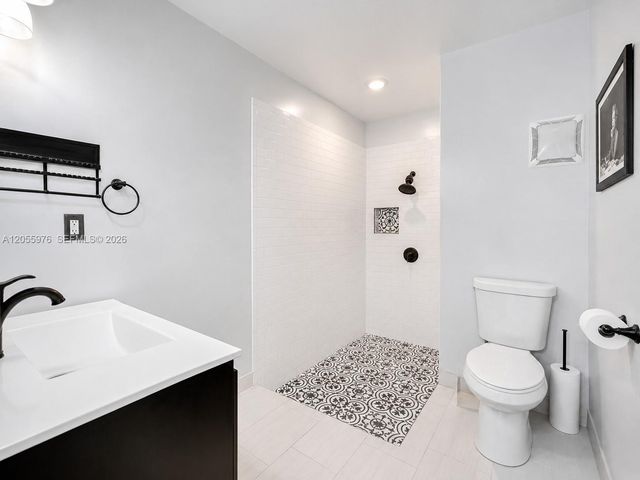 6870 NW 30th Avenue, Fort Lauderdale, FL 33309