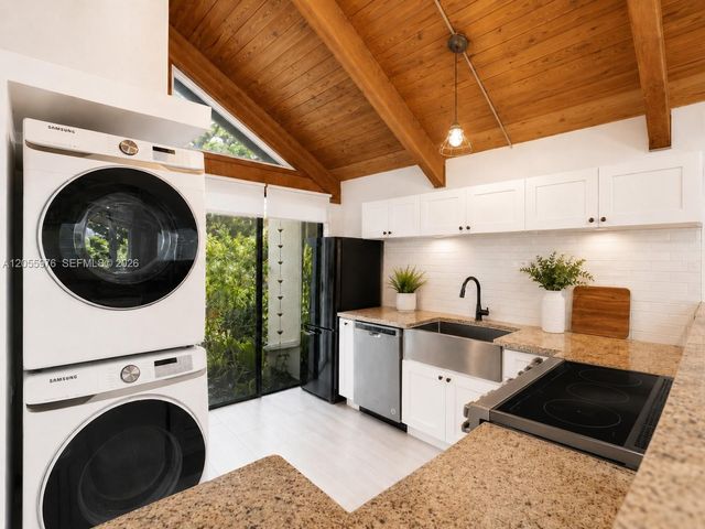 6870 NW 30th Avenue, Fort Lauderdale, FL 33309