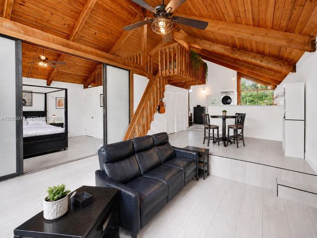 6870 NW 30th Avenue, Fort Lauderdale, FL 33309