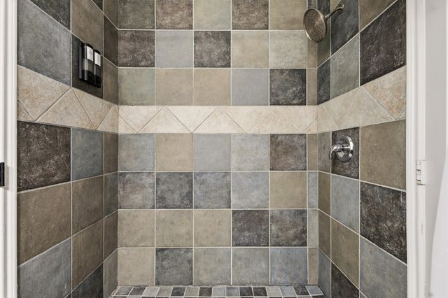 1012 Hilltop Drive, Irving, TX 75060