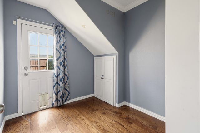 1012 Hilltop Drive, Irving, TX 75060