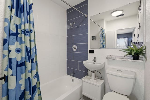 1012 Hilltop Drive, Irving, TX 75060