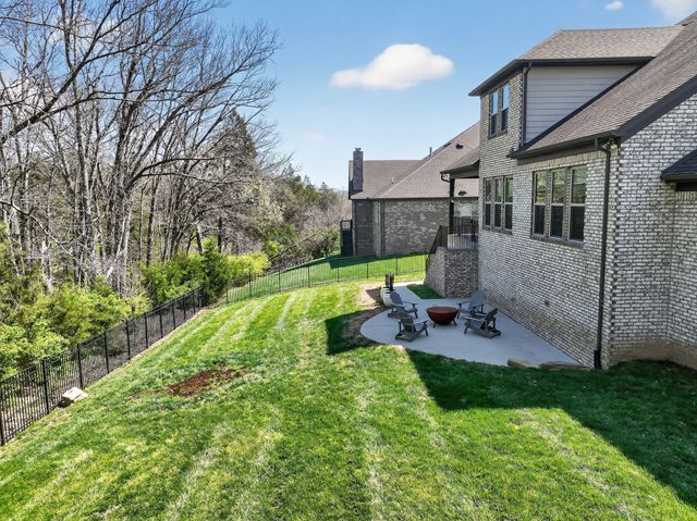 1034 Brighton Ln, Gallatin, TN 37066