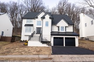 13 Sycamore Way, Warren Twp., NJ 07059