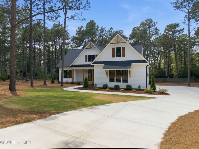 160 Midland Trail, Pinehurst, NC 28374