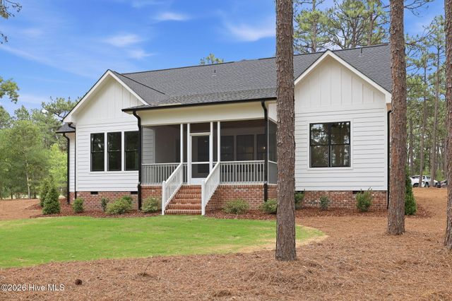 160 Midland Trail, Pinehurst, NC 28374