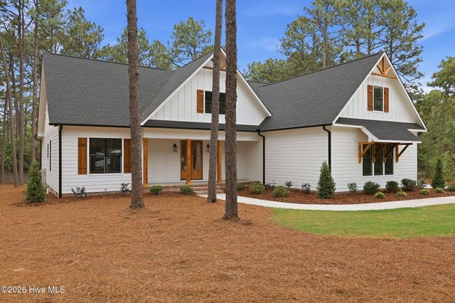 160 Midland Trail, Pinehurst, NC 28374