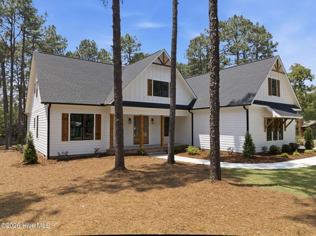 160 Midland Trail, Pinehurst, NC 28374