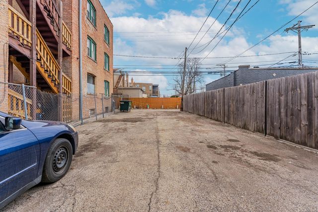 5418 W North Avenue, Chicago, IL 60639