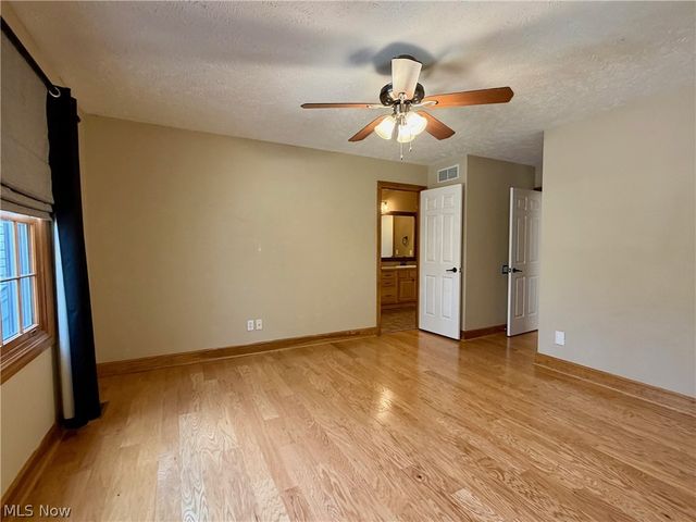 11625 Regent Park Drive, Chardon, OH 44024