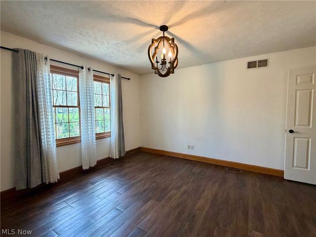 11625 Regent Park Drive, Chardon, OH 44024