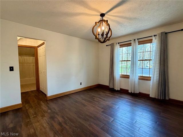 11625 Regent Park Drive, Chardon, OH 44024
