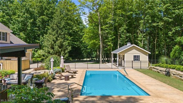 11625 Regent Park Drive, Chardon, OH 44024