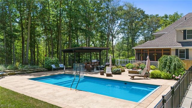 11625 Regent Park Drive, Chardon, OH 44024