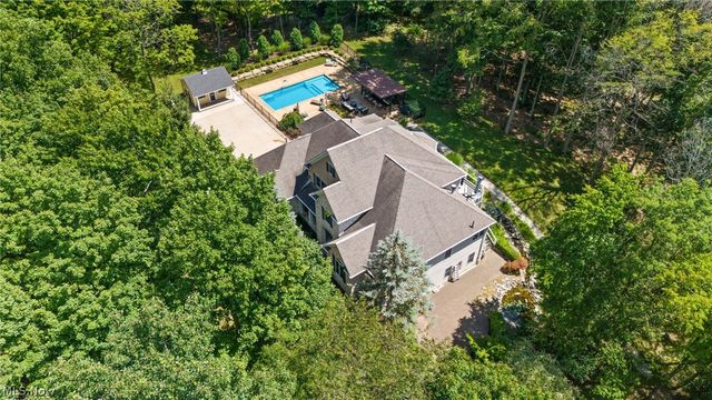 11625 Regent Park Drive, Chardon, OH 44024