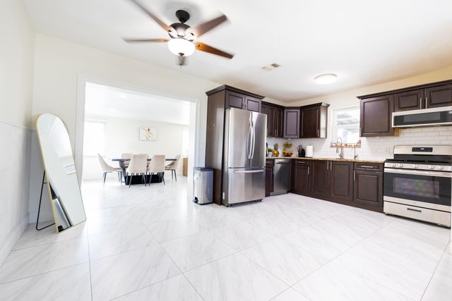 5763 Purdy Lane, West Palm Beach, FL 33415