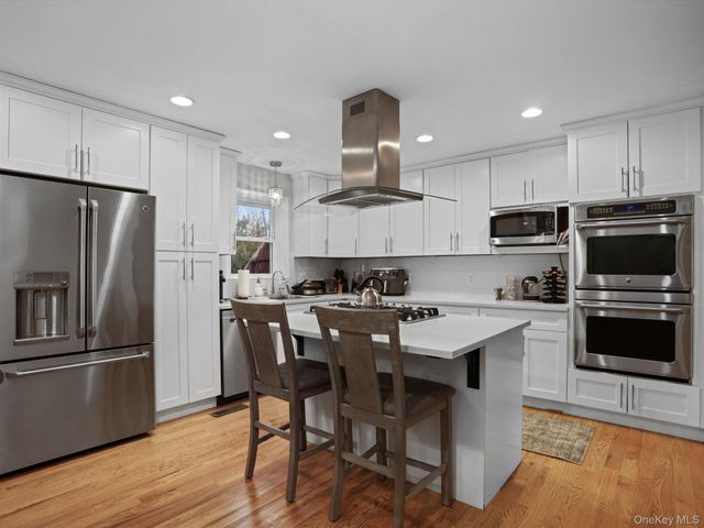 38 Kathwood Road, White Plains, NY 10607