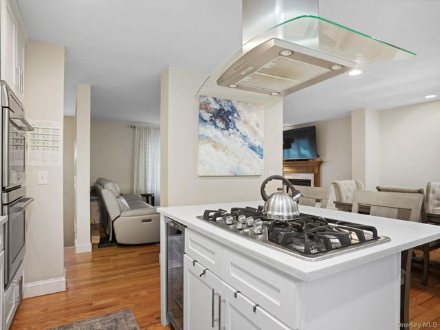 38 Kathwood Road, White Plains, NY 10607