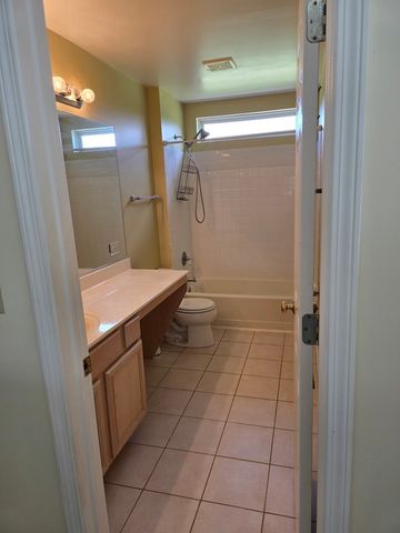 2135 Feldott Lane, Naperville, IL 60540