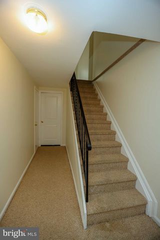 5 REACHING CIR, Baltimore, MD 21221