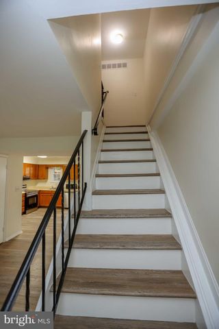 5 REACHING CIR, Baltimore, MD 21221