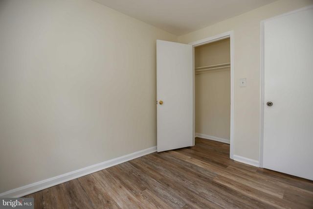 5 REACHING CIR, Baltimore, MD 21221