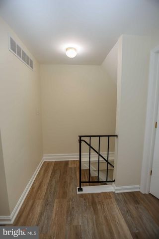 5 REACHING CIR, Baltimore, MD 21221
