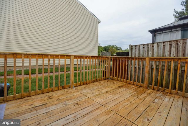 5 REACHING CIR, Baltimore, MD 21221