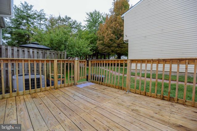 5 REACHING CIR, Baltimore, MD 21221