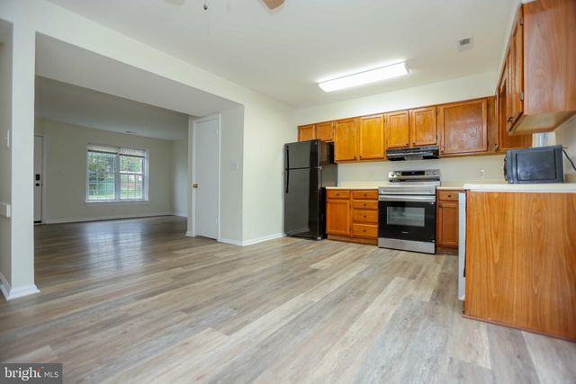 5 REACHING CIR, Baltimore, MD 21221