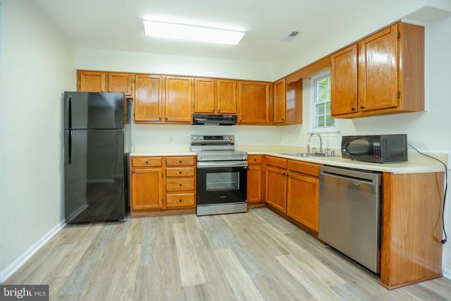 5 REACHING CIR, Baltimore, MD 21221