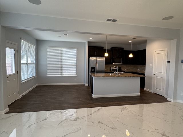 2511 Allview Lane, Glenn Heights, TX 75154