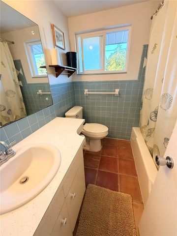 551 E SEMINOLE DRIVE, Venice, FL 34293