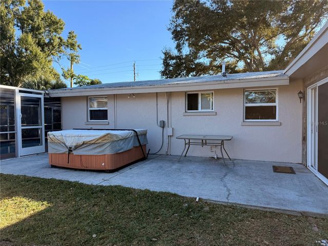 551 E SEMINOLE DRIVE, Venice, FL 34293