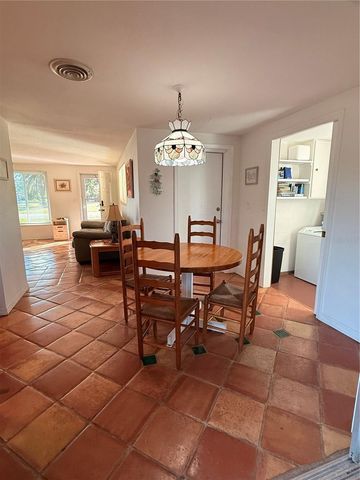 551 E SEMINOLE DRIVE, Venice, FL 34293