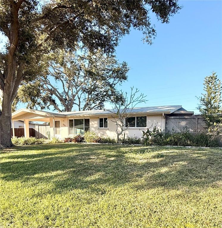 551 E SEMINOLE DRIVE, Venice, FL 34293