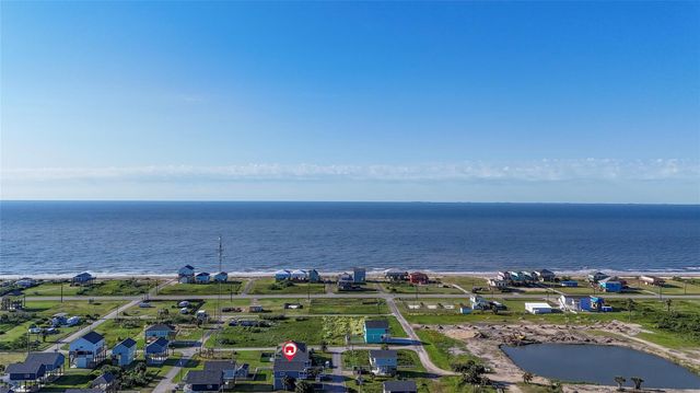 1062 Shady Lane, Gilchrist, TX 77617