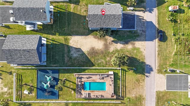 1062 Shady Lane, Gilchrist, TX 77617