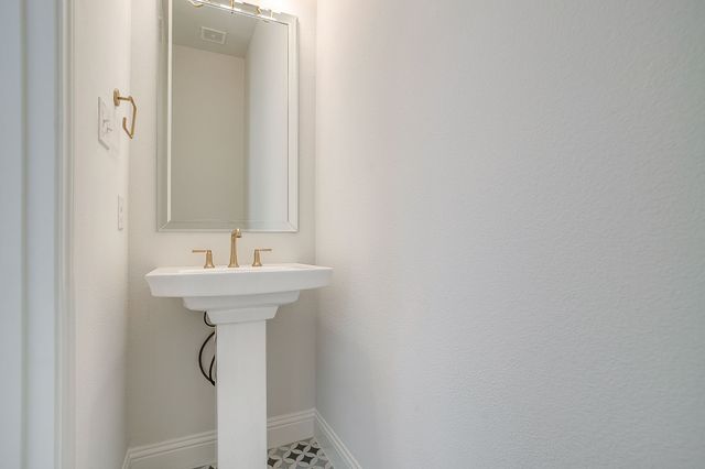 14436 Walsh Avenue, Fort Worth, TX 76008