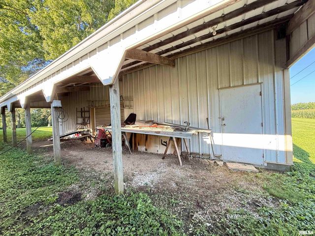 1005 SPRING BAY Road, East Peoria, IL 61611