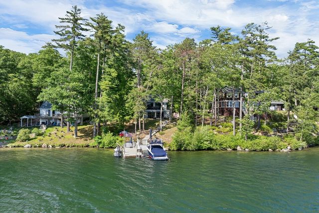 20 Governor Wentworth Highway, Tuftonboro, NH 03816
