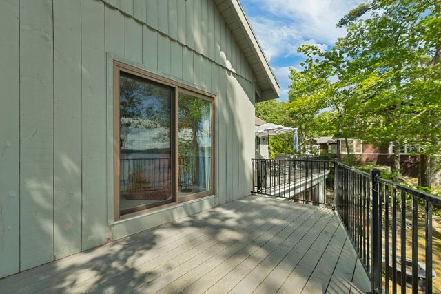 20 Governor Wentworth Highway, Tuftonboro, NH 03816