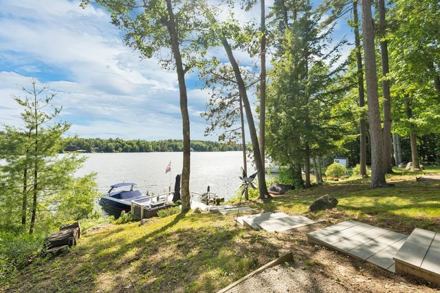 20 Governor Wentworth Highway, Tuftonboro, NH 03816