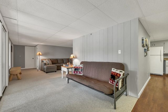 20 Governor Wentworth Highway, Tuftonboro, NH 03816