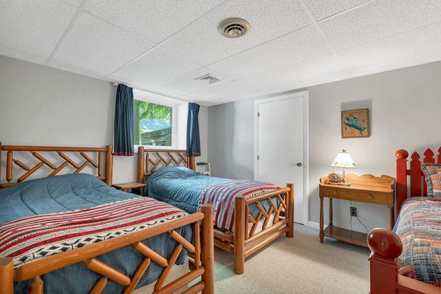 20 Governor Wentworth Highway, Tuftonboro, NH 03816